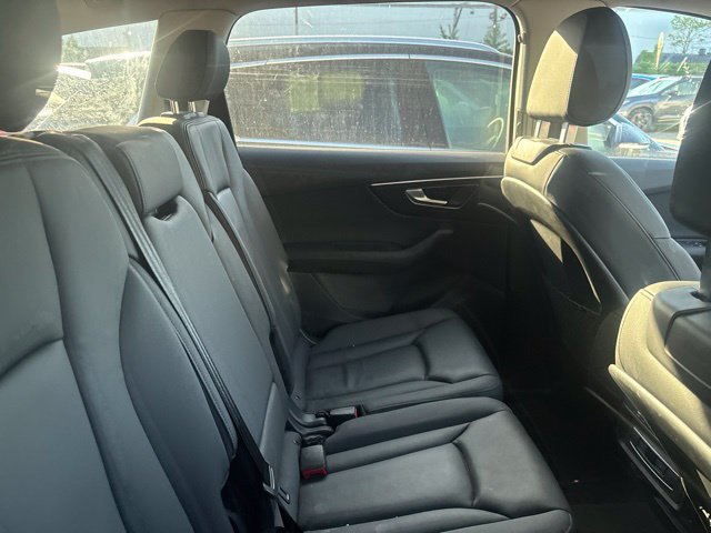 Used 2023 Audi Q7 3.0T Premium w/ Convenience Package AWD/4WD image 9
