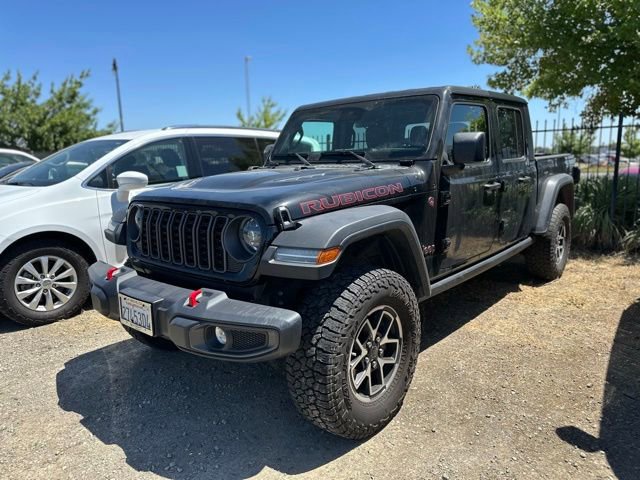 Used 2024 Jeep Gladiator Rubicon w/ Convenience Group AWD/4WD image 3