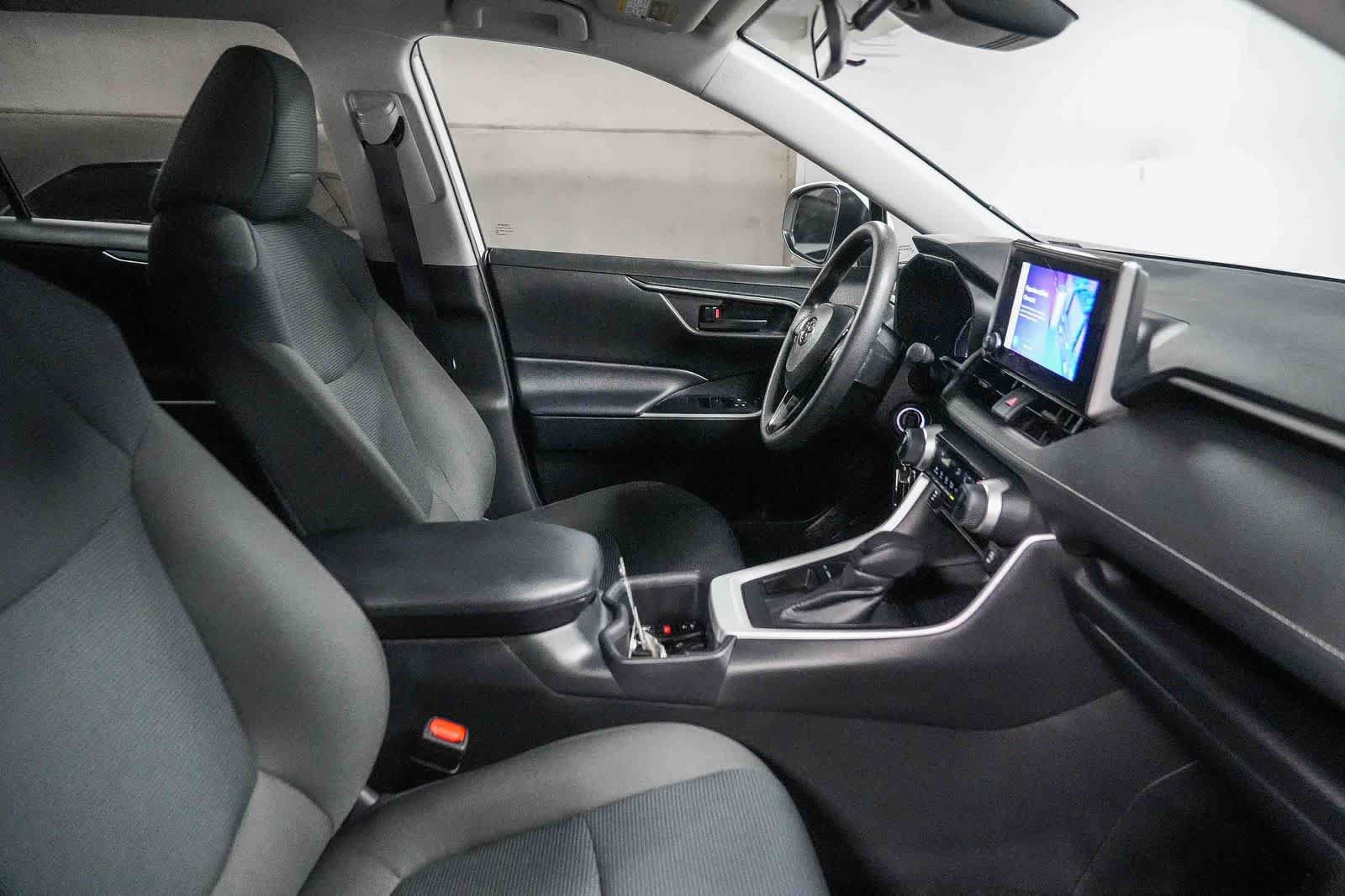 Certified 2025 Toyota RAV4 LE FWD image 17