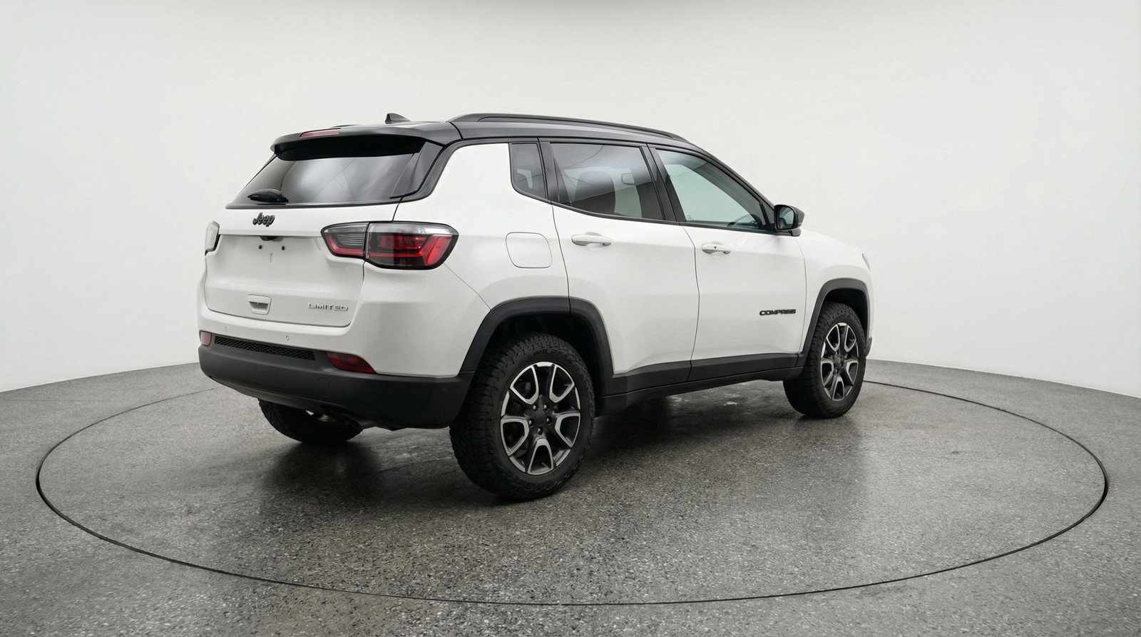 Used 2025 Jeep Compass Trailhawk AWD/4WD image 9