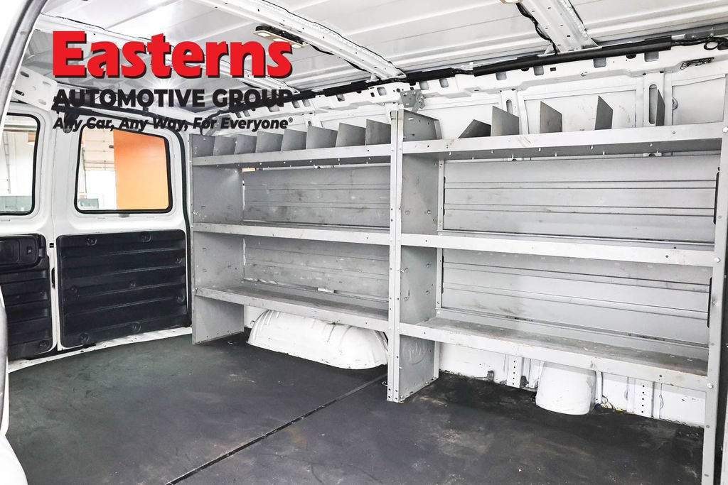 Used 2021 Chevrolet Express 3500 w/ Driver Convenience Package RWD image 21