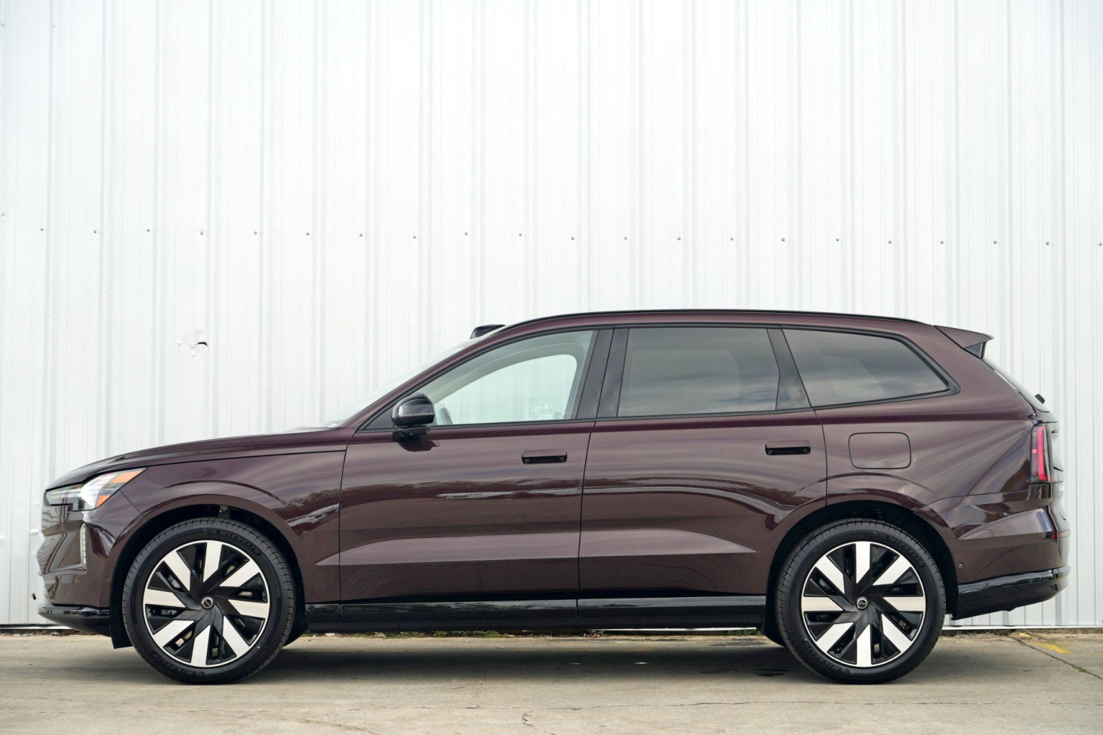 Used 2025 Volvo EX90 Ultra image 9