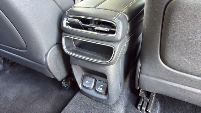 Used 2024 Genesis GV80 2.5T AWD/4WD image 32