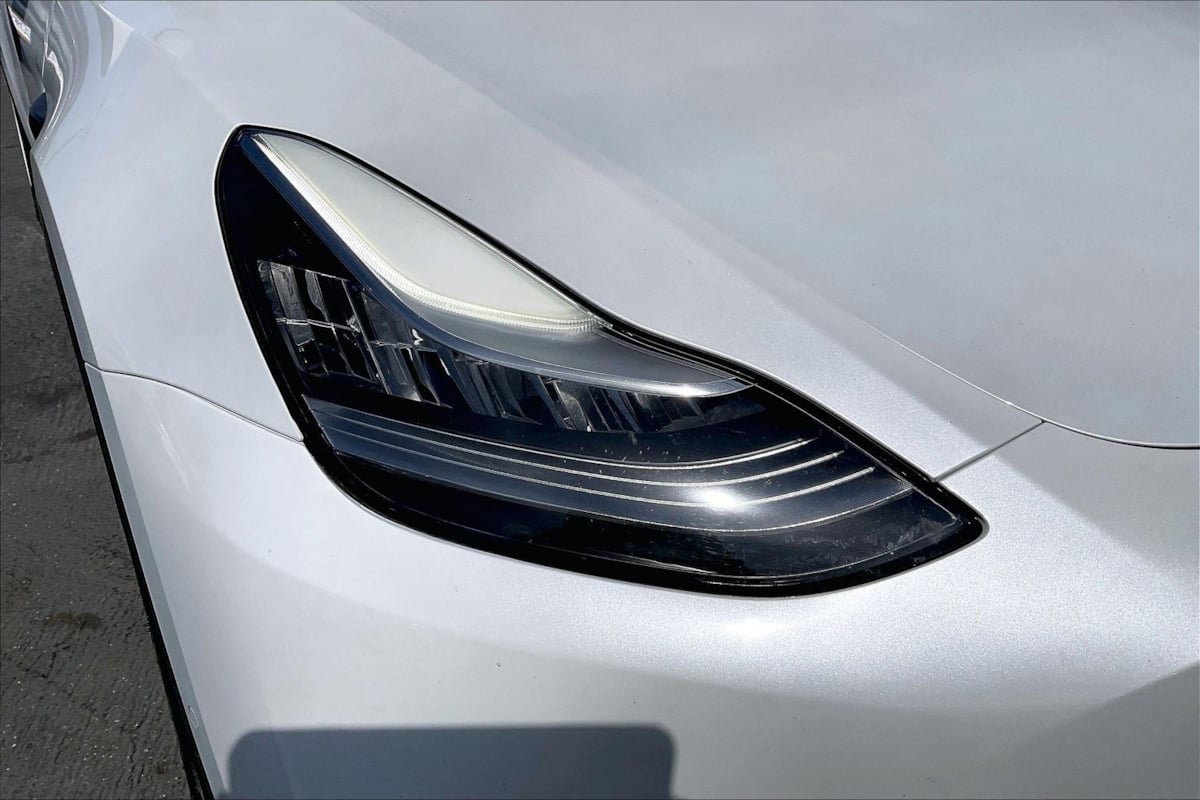 Used 2020 Tesla Model Y Long Range AWD/4WD image 27