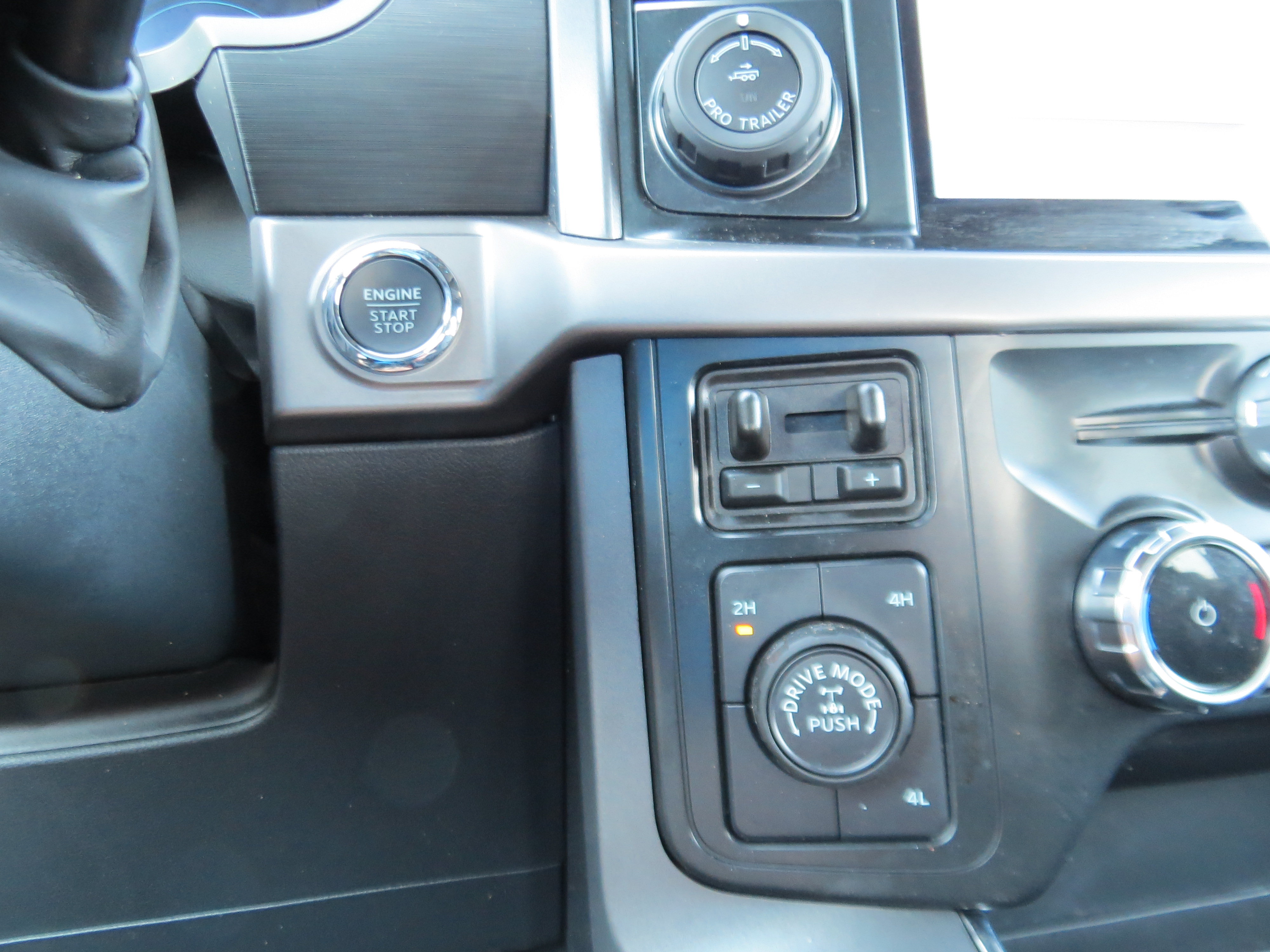 Used 2024 Ford F150 XLT w/ Equipment Group 302A MID AWD/4WD image 28