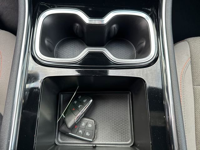 Used 2025 Chevrolet Traverse LT image 35