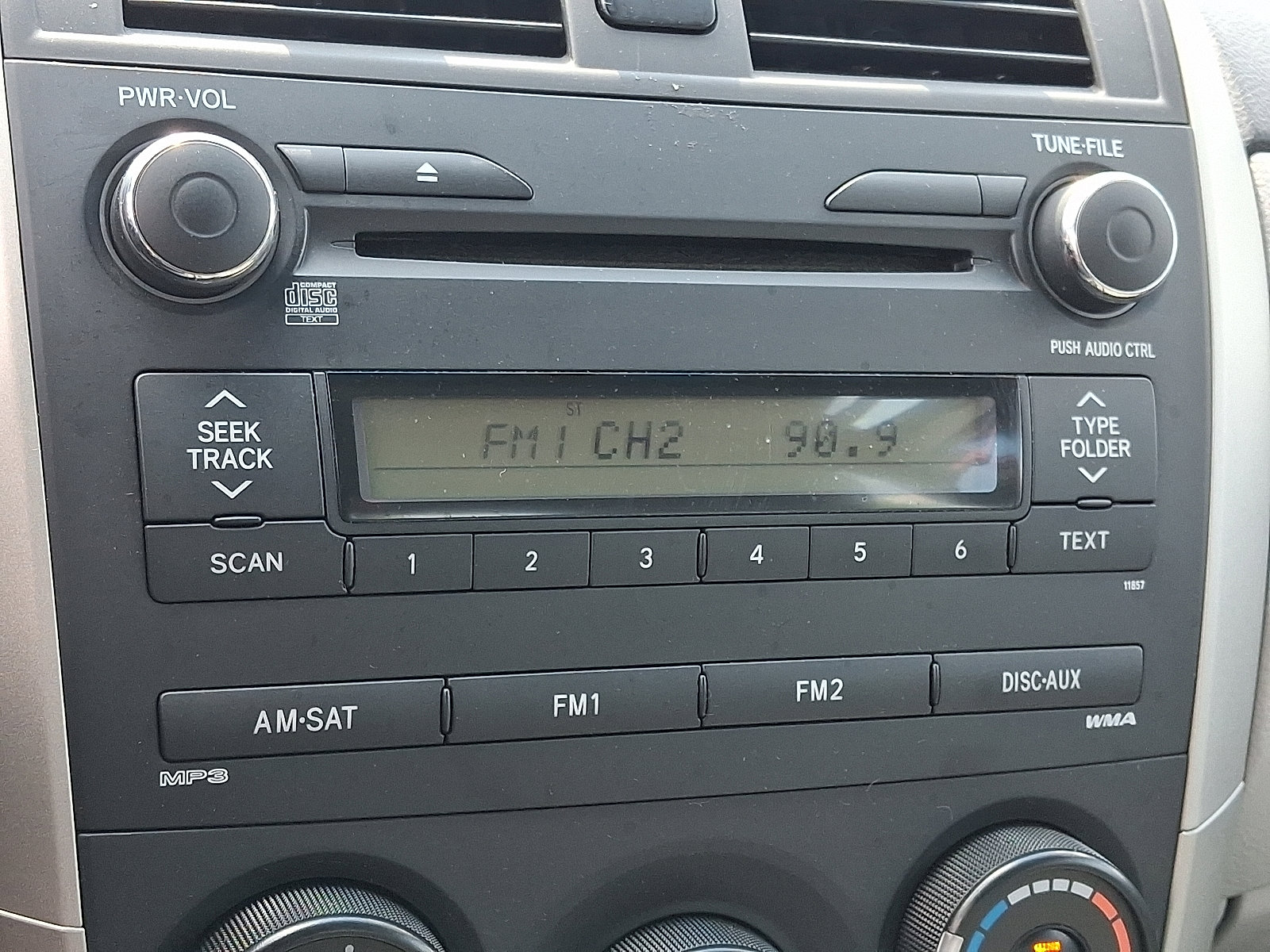 Used 2013 Toyota Corolla L FWD image 19