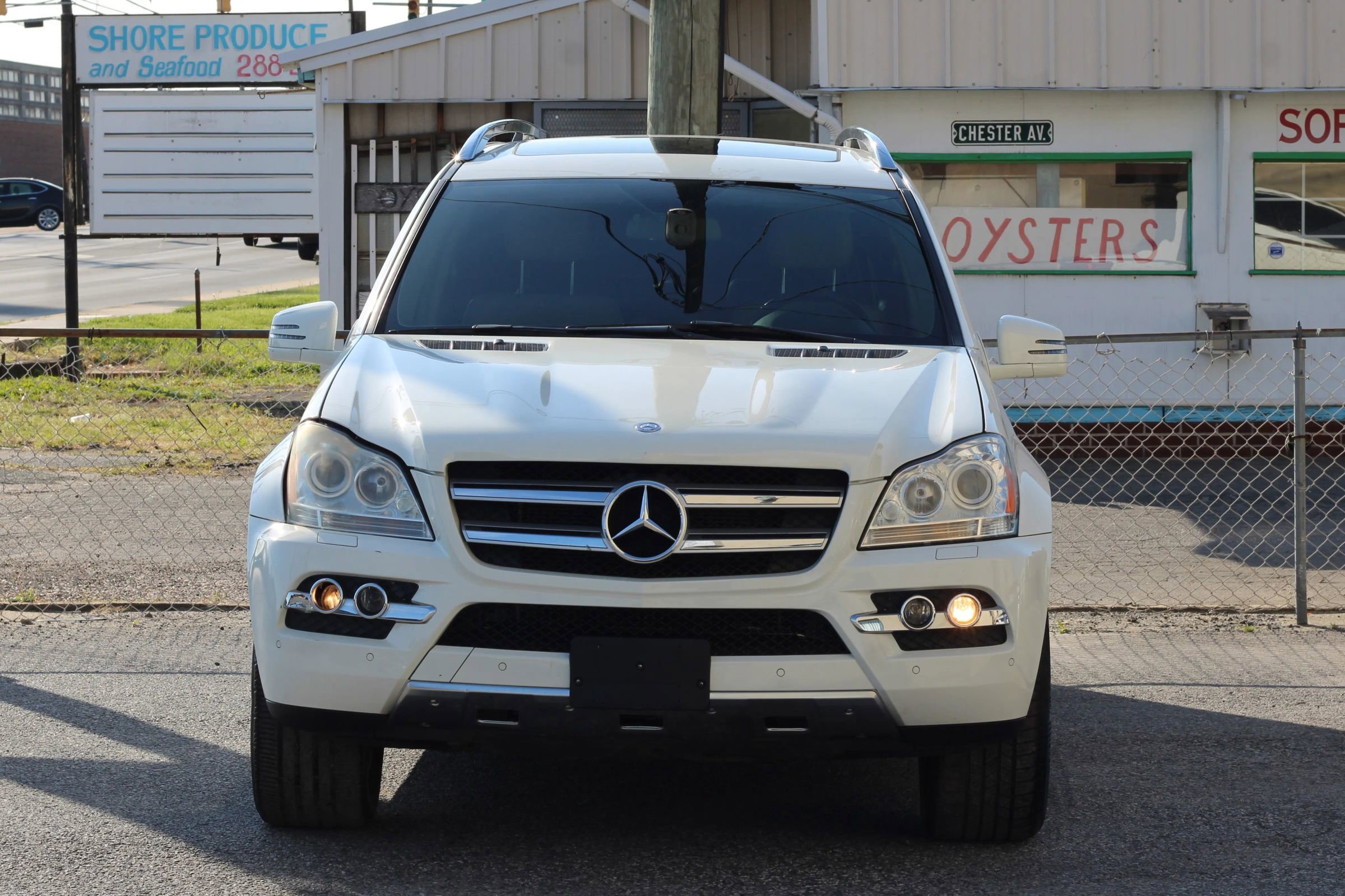Used 2011 Mercedes-Benz GL 450 4MATIC image 2