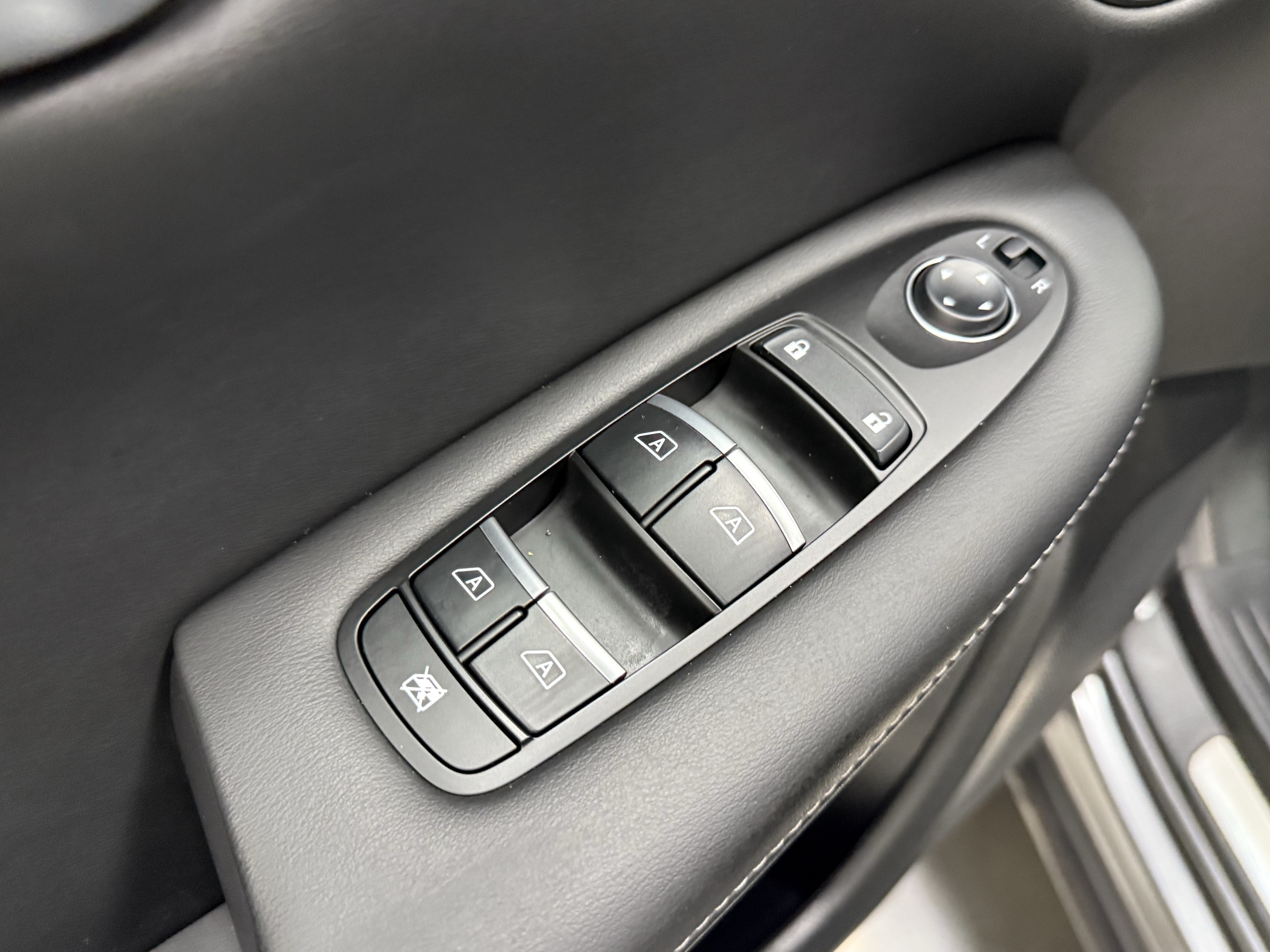 Certified 2023 INFINITI QX50 Pure FWD image 11