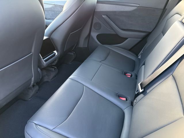 Used 2026 Tesla Model Y 2WD image 17
