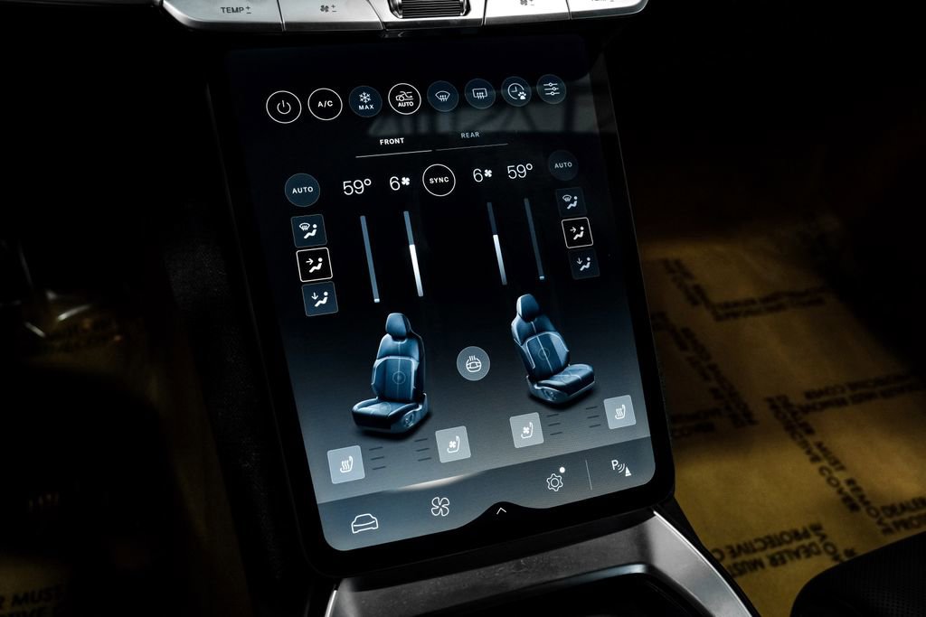 Used 2024 Lucid Air Touring image 29