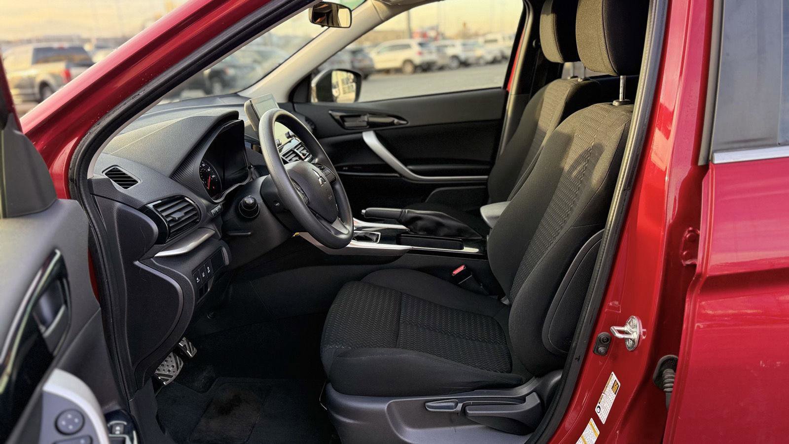 Used 2023 Mitsubishi Eclipse Cross LE image 15