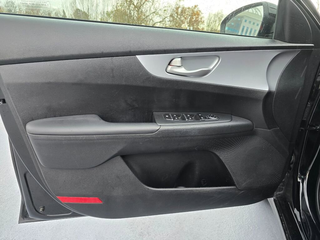 Used 2024 Kia Forte LXS image 23