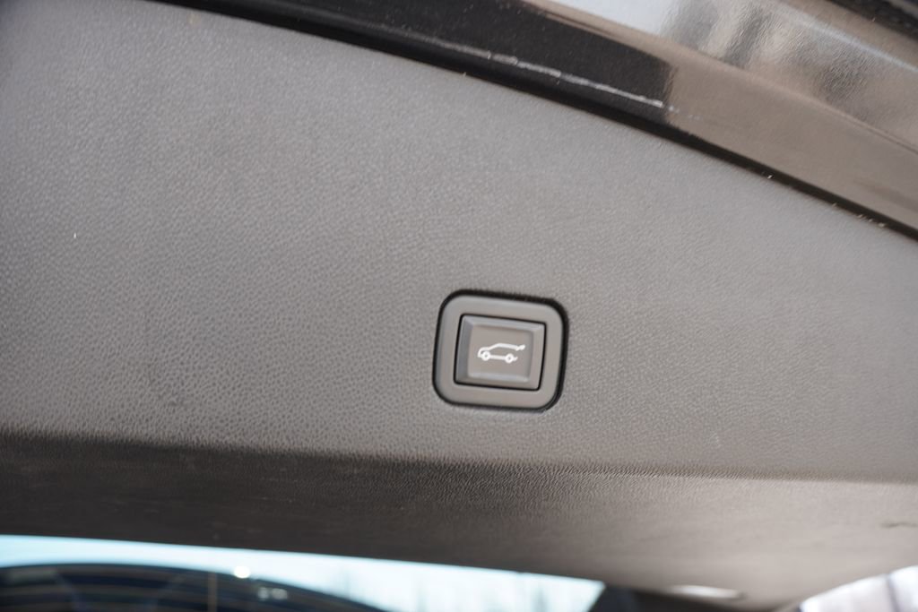 Used 2022 Cadillac XT6 Sport w/ Technology Package image 23