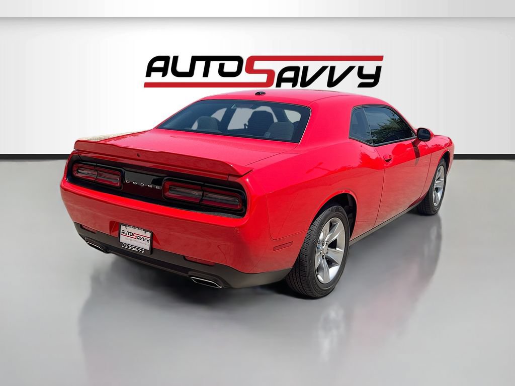 Used 2022 Dodge Challenger SXT RWD image 7