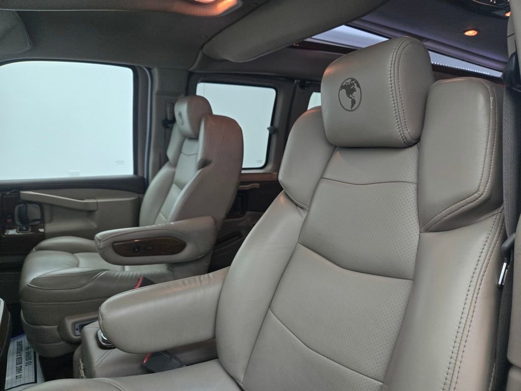 Used 2020 GMC Savana 2500 Extended w/ Enhanced Convenience Package image 20