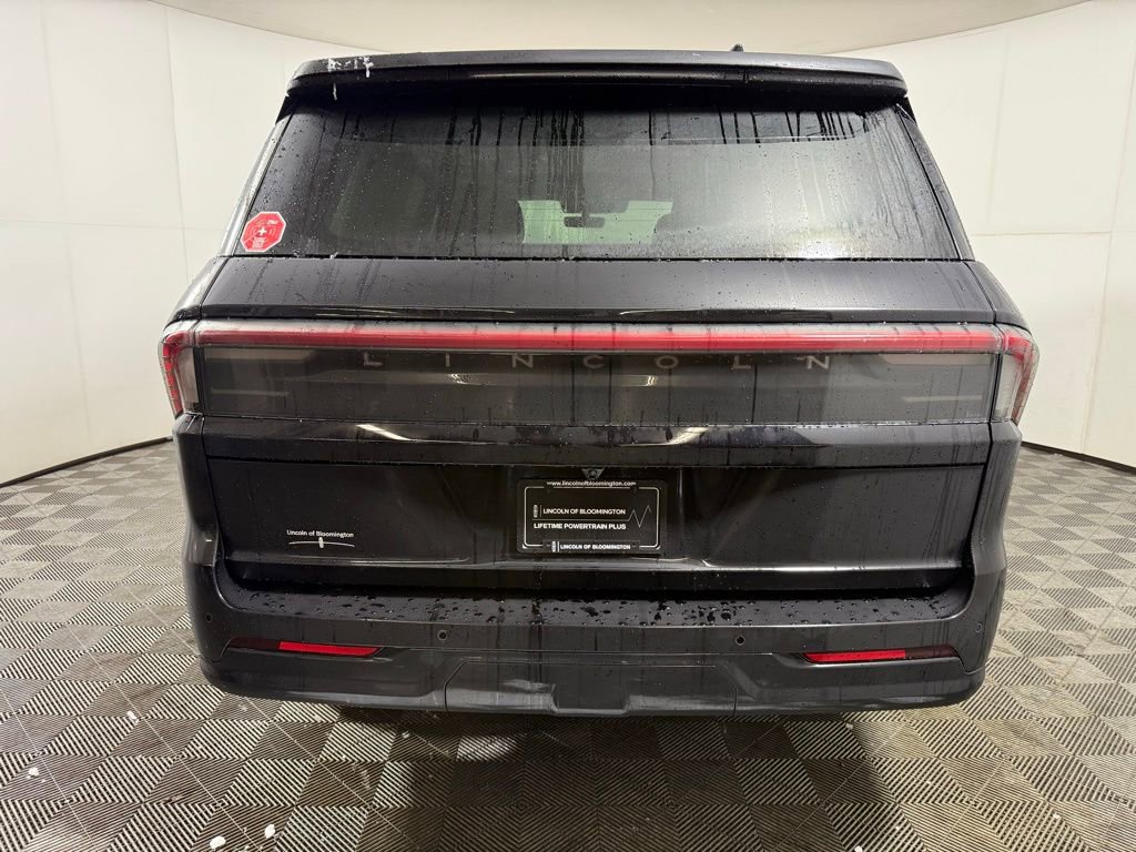 New 2025 Lincoln Navigator Reserve image 4