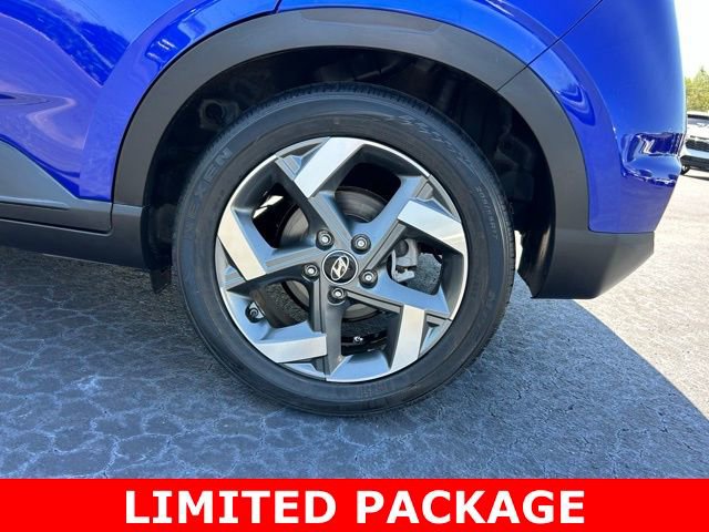 Used 2022 Hyundai Venue Limited FWD image 10