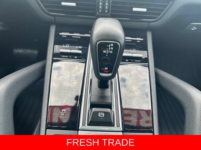 Used 2022 Porsche Cayenne Platinum Edition AWD/4WD image 32