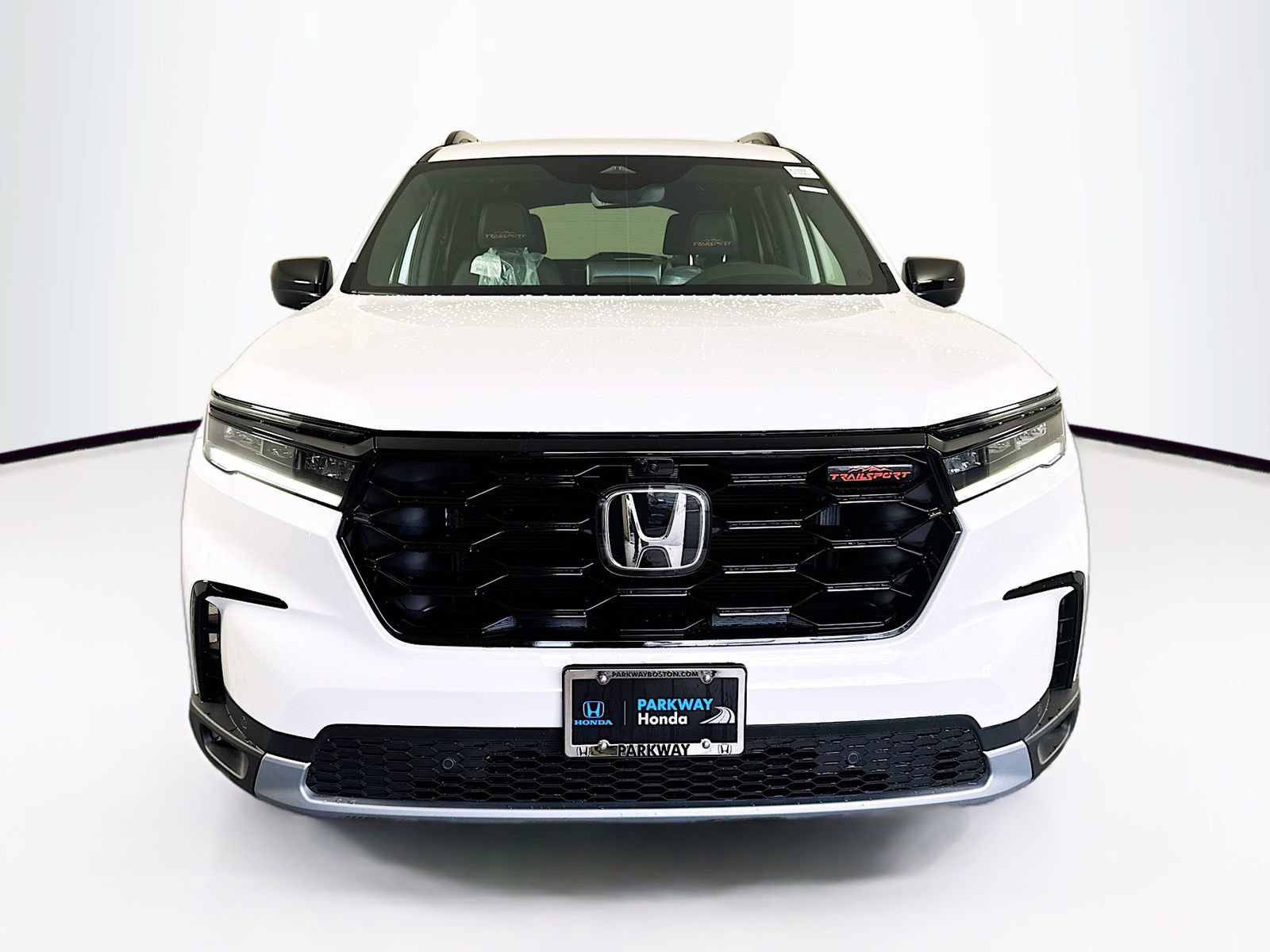 Used 2023 Honda Pilot TrailSport image 2