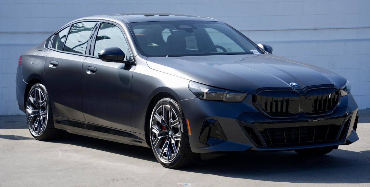 New 2026 BMW i5 eDrive40 w/ M Sport Package