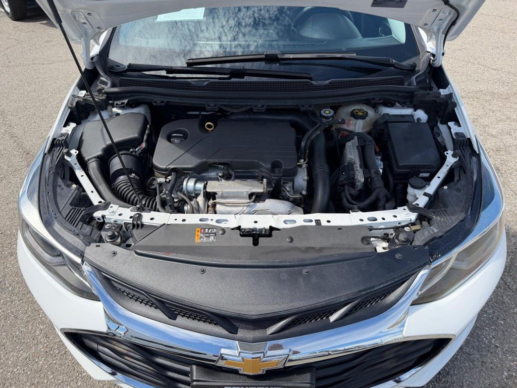 Used 2019 Chevrolet Cruze LT w/ Convenience Package FWD image 42