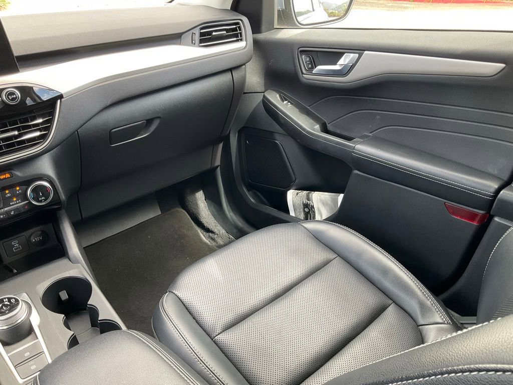 Used 2022 Ford Escape SEL w/ Technology Package image 36