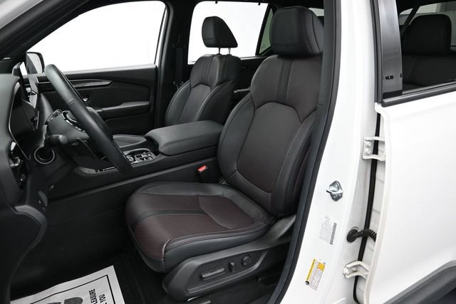 Used 2025 Honda Pilot Black Edition image 11