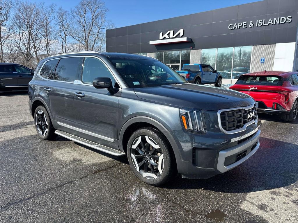 Certified 2023 Kia Telluride S