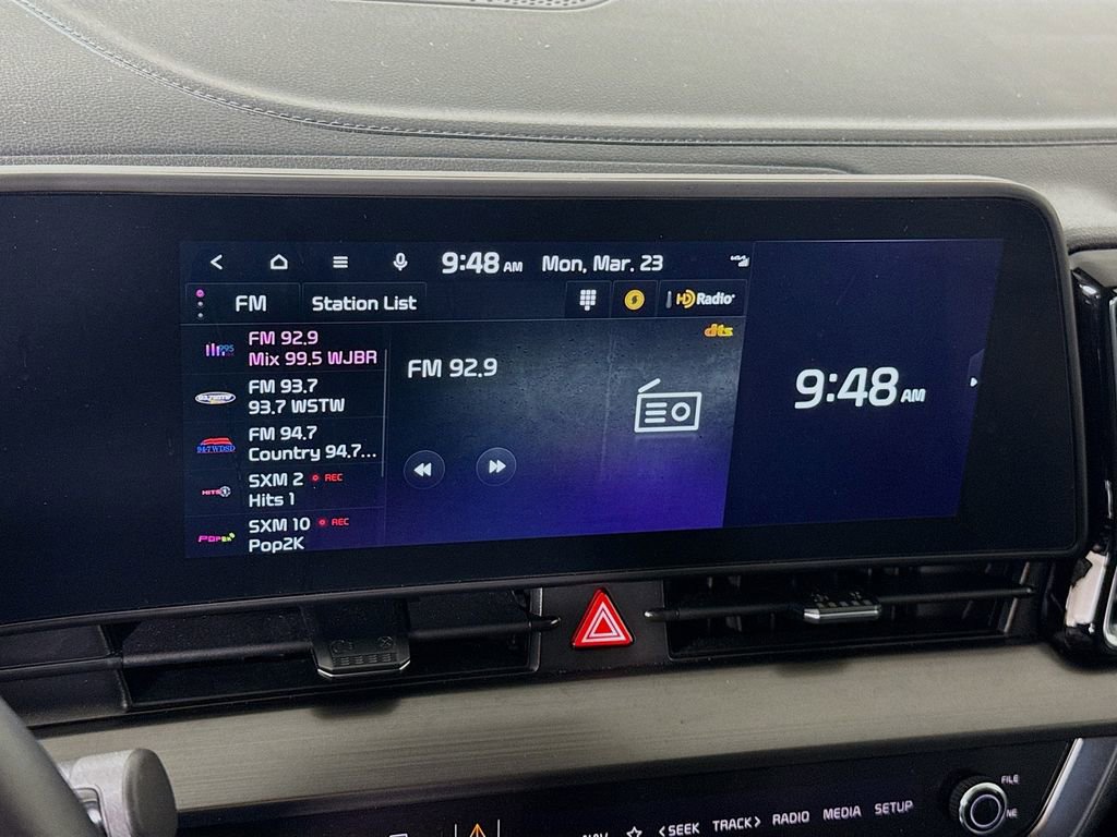 Used 2024 Kia Sportage EX image 7