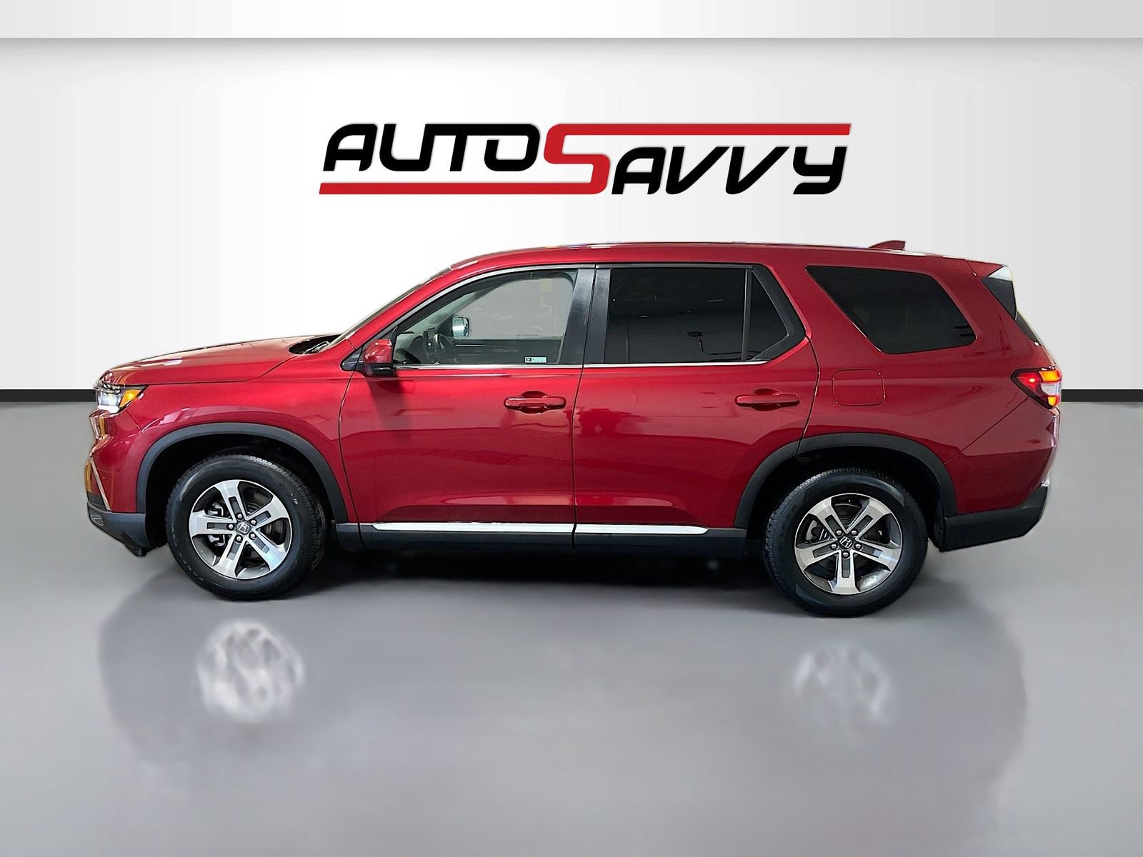 Used 2025 Honda Pilot EX-L image 4