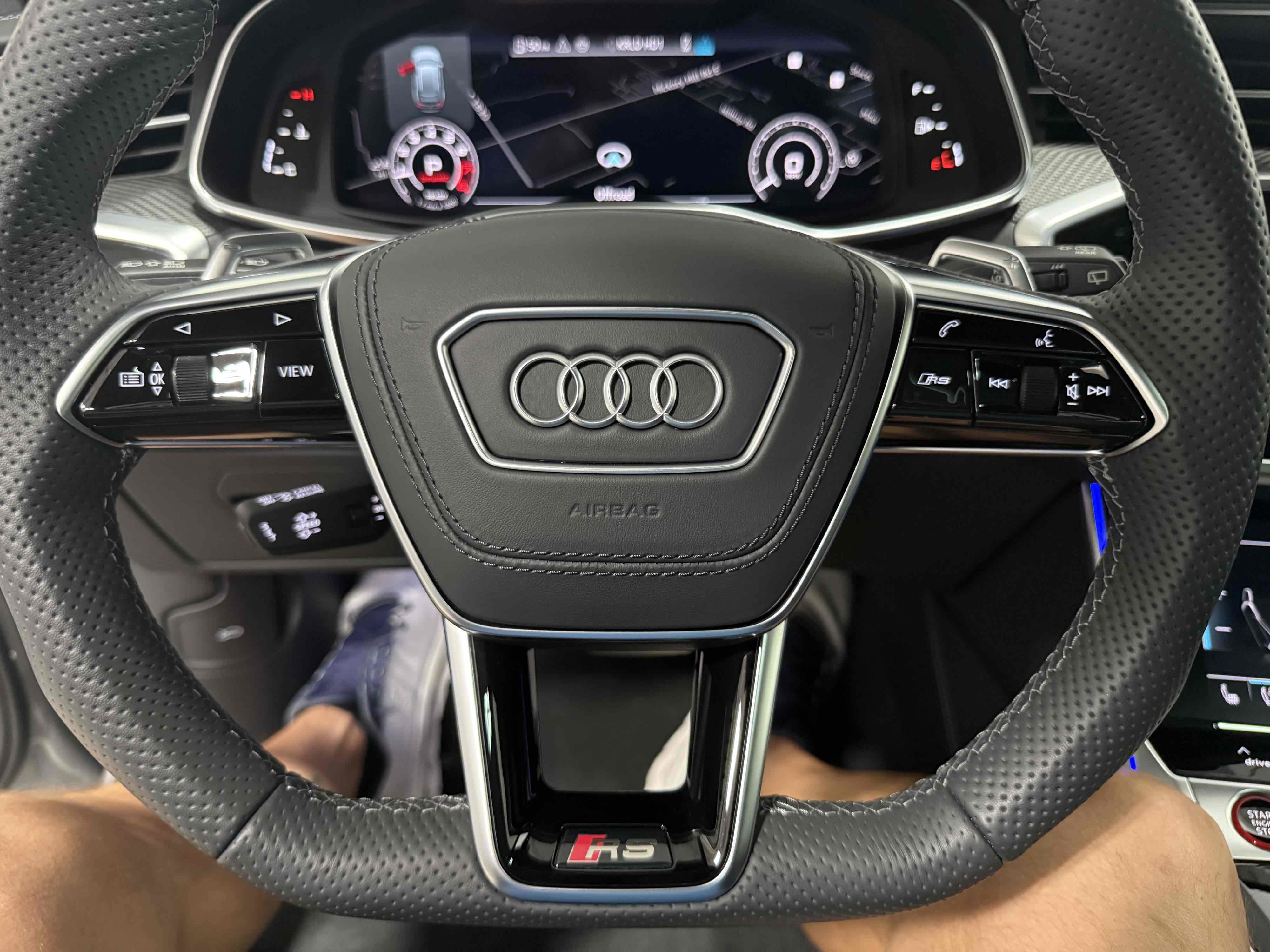 Used 2025 Audi RS 6 performance w/ Matte Carbon Package AWD/4WD image 59