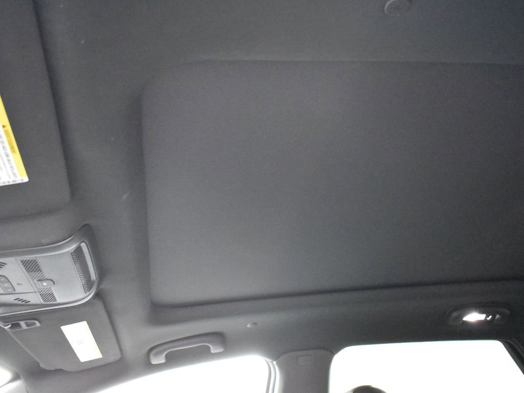 Certified 2024 Cadillac XT5 Premium Luxury w/ LPO, Floor Liner Package image 21