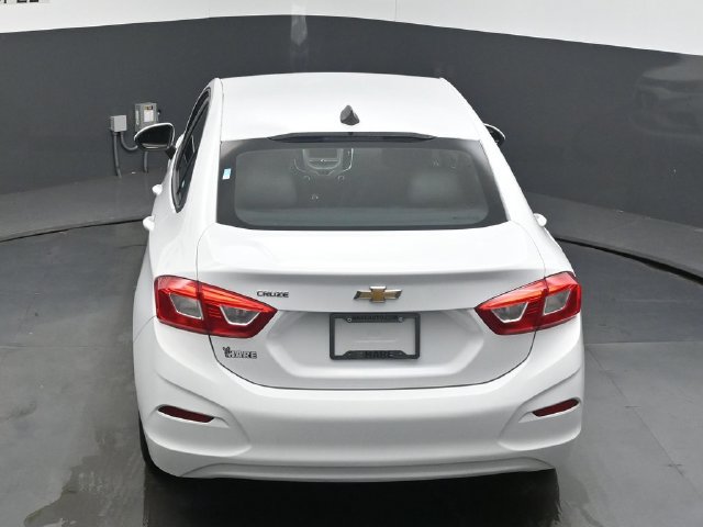 Used 2017 Chevrolet Cruze LS FWD image 60