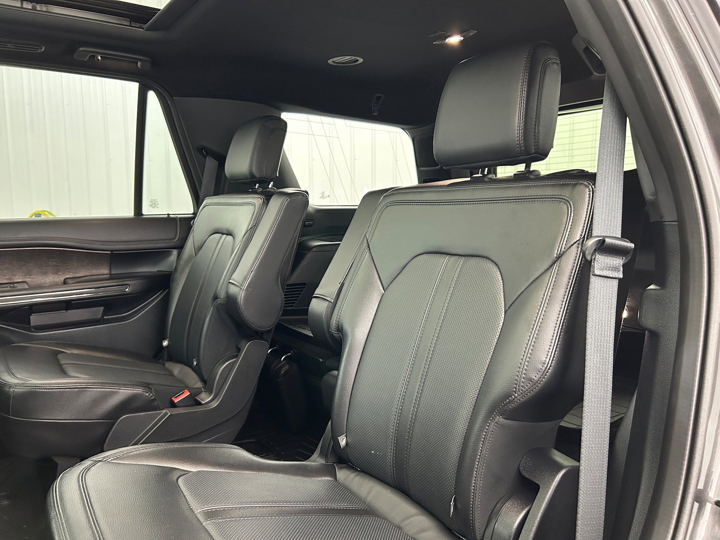 Used 2021 Ford Expedition Limited AWD/4WD image 28