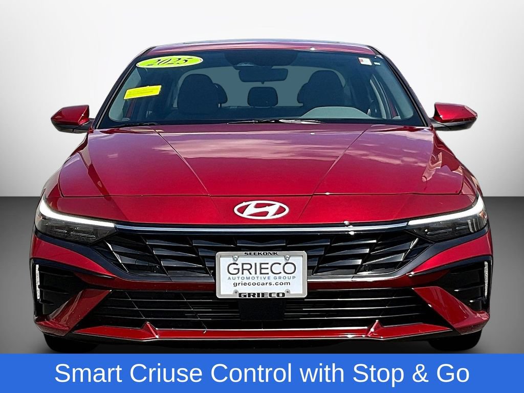 Used 2025 Hyundai Elantra SEL FWD image 2
