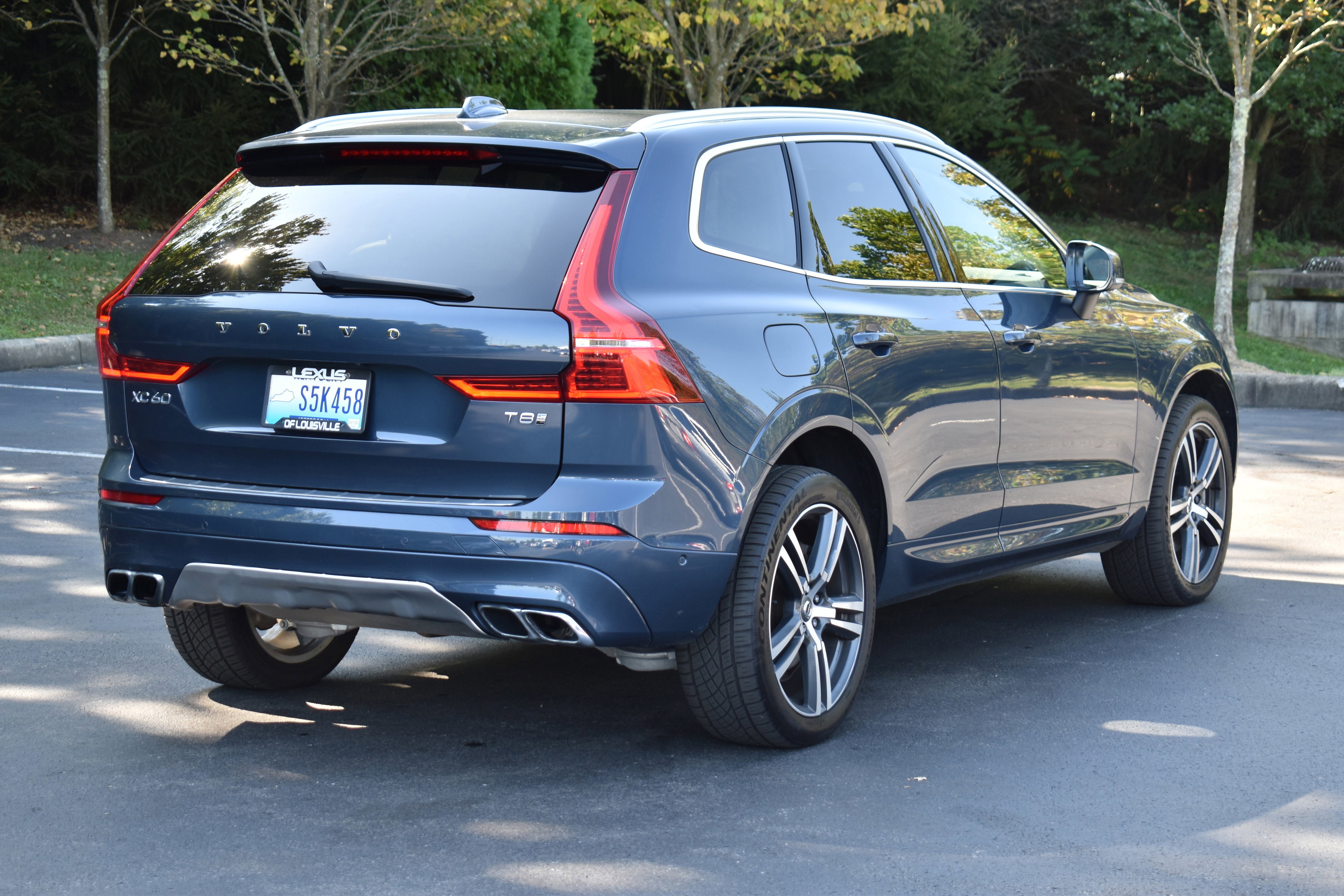Used 2019 Volvo XC60 T8 Momentum w/ Advanced Package image 34