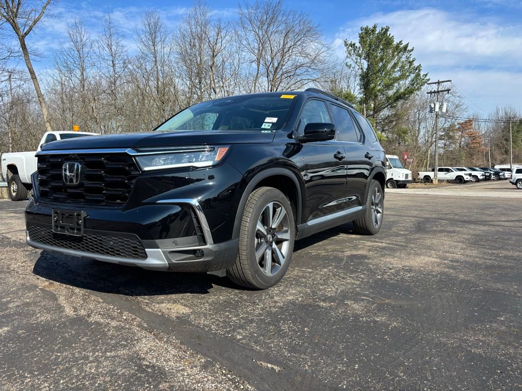 Used 2025 Honda Pilot Elite image 5