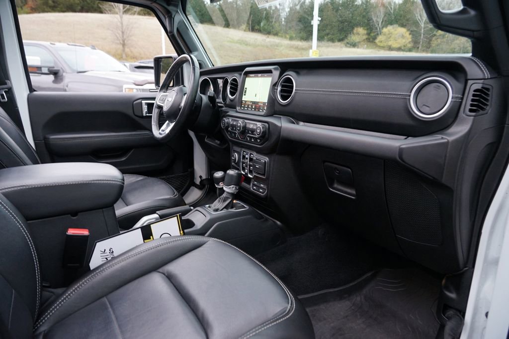 Used 2022 Jeep Wrangler Unlimited Sahara w/ Cold Weather Group image 29