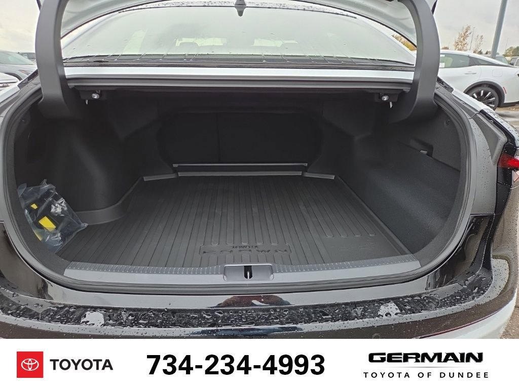 New 2026 Toyota Crown Platinum image 36