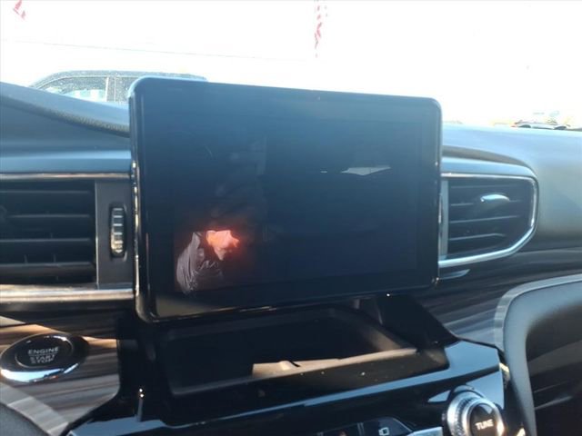 Used 2022 Ford Explorer Limited w/ Equipment Group 301A image 16