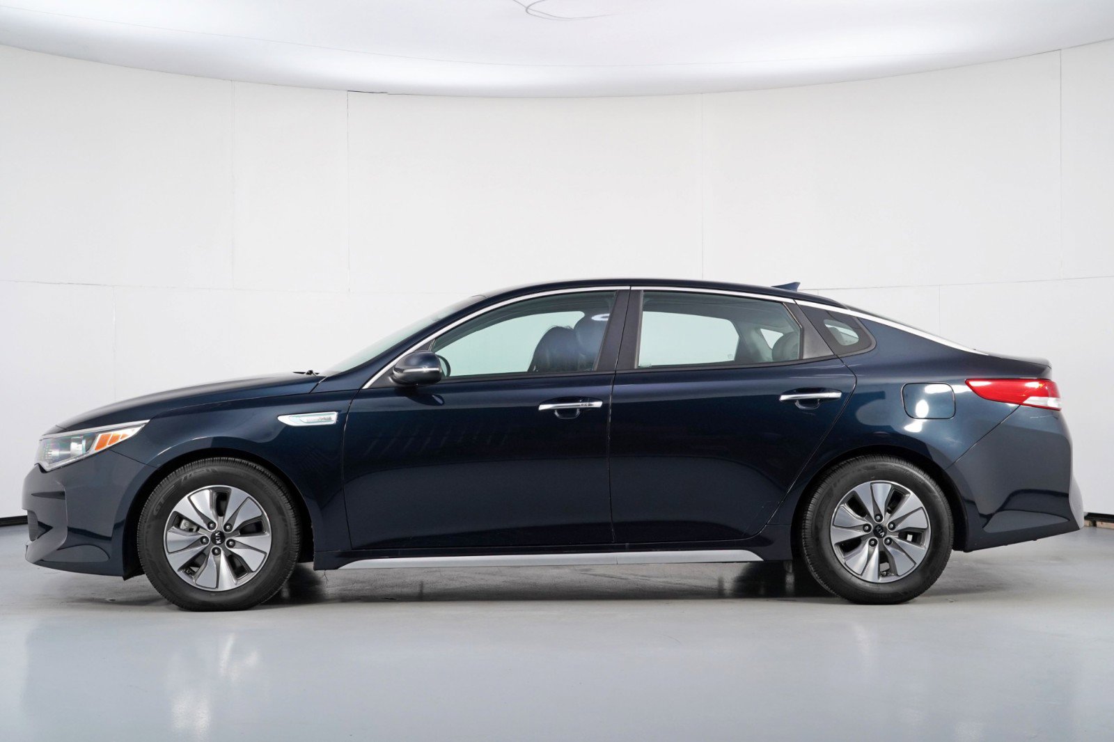 Used 2019 Kia Optima EX image 8