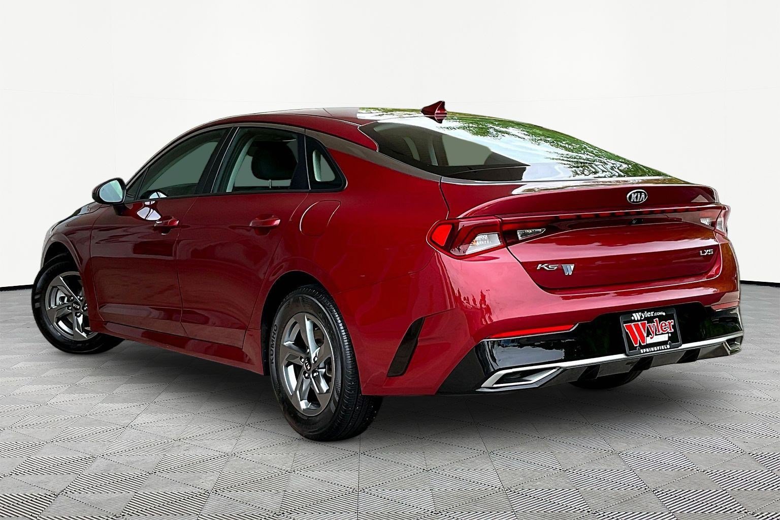 Used 2021 Kia K5 LXS FWD image 4