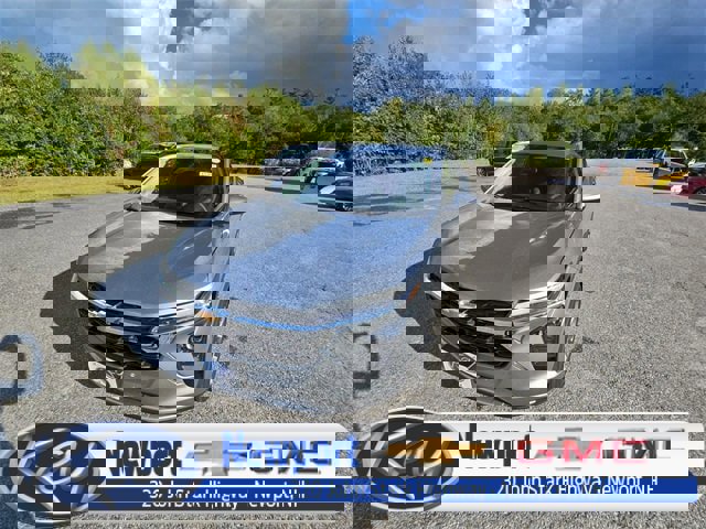 New 2025 Chevrolet Trax LT w/ Driver Confidence Package image 1