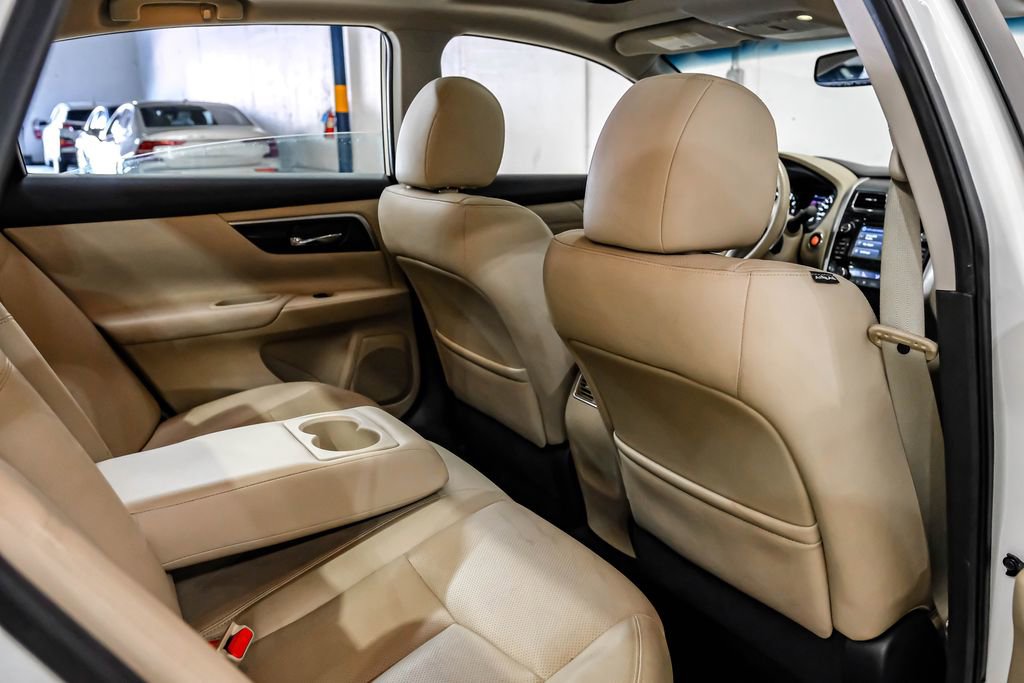 Used 2015 Nissan Altima 3.5 SL FWD image 37