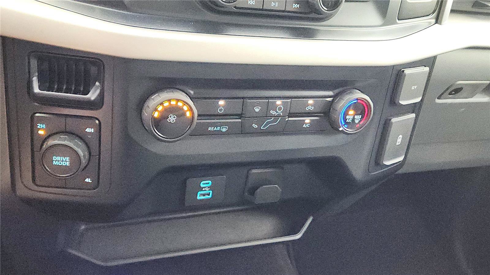 Used 2023 Ford F150 XLT image 43