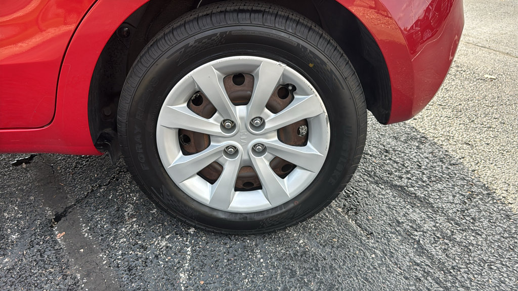 Used 2013 Kia Rio LX FWD image 10