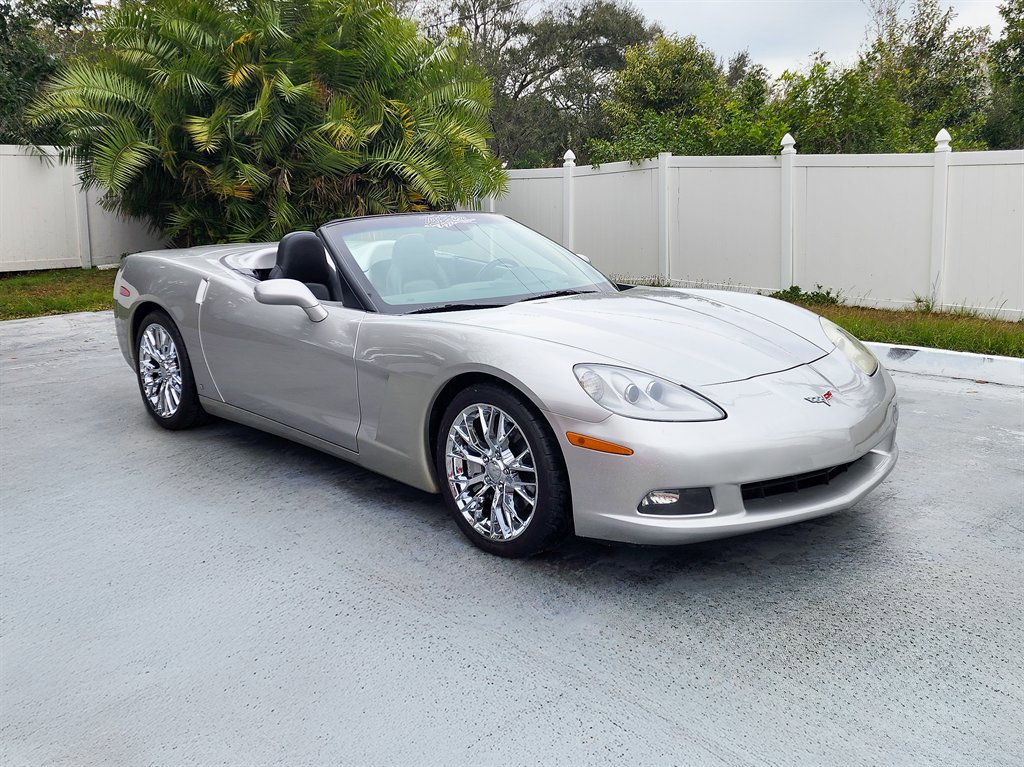 Used 2006 Chevrolet Corvette Convertible w/ Preferred Equipment Group RWD image 2