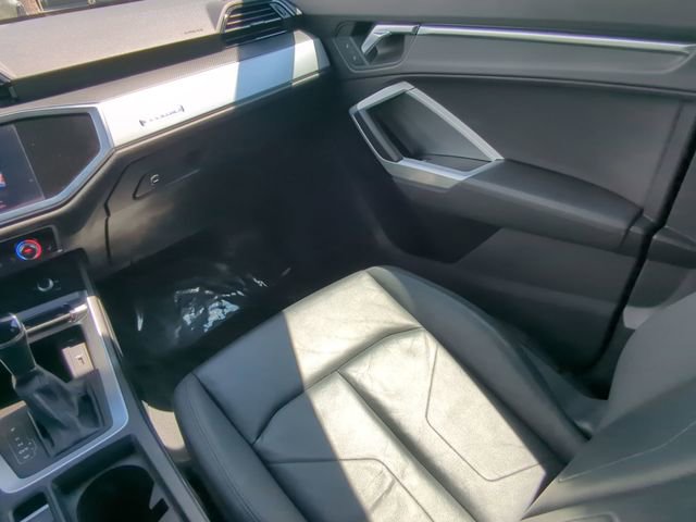 Used 2020 Audi Q3 2.0T Premium w/ Convenience Package image 16
