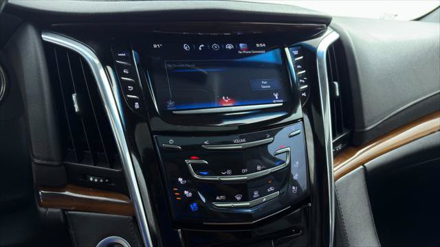Used 2018 Cadillac Escalade ESV Luxury RWD image 33